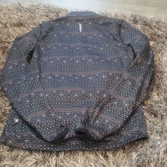 Womens Athletic Pullover Size S - Picture 6 of 6